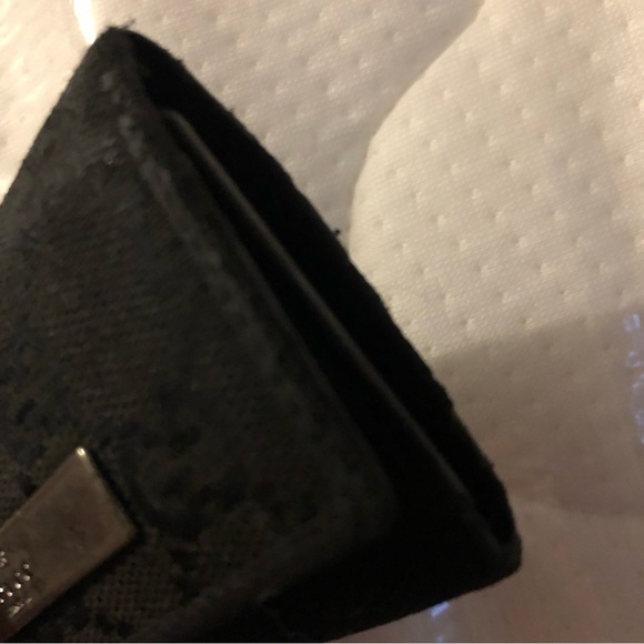 Gucci key holder just one ring left - Picture 3 of 12